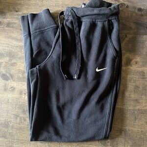 Nike woman’s joggers size: small